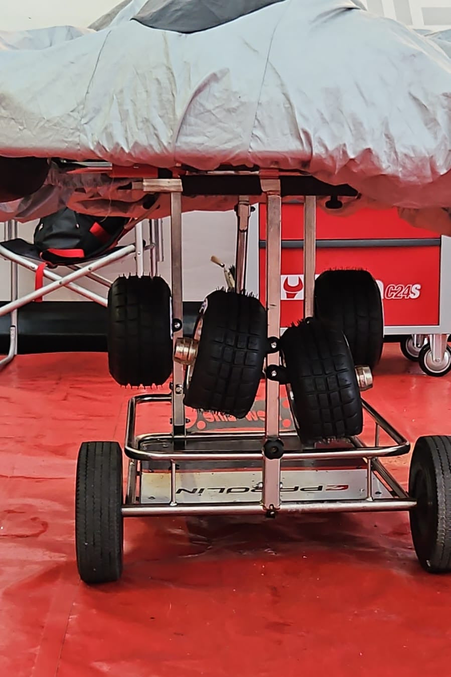 Porta gomme per carrello kart (set da 4 pezzi)